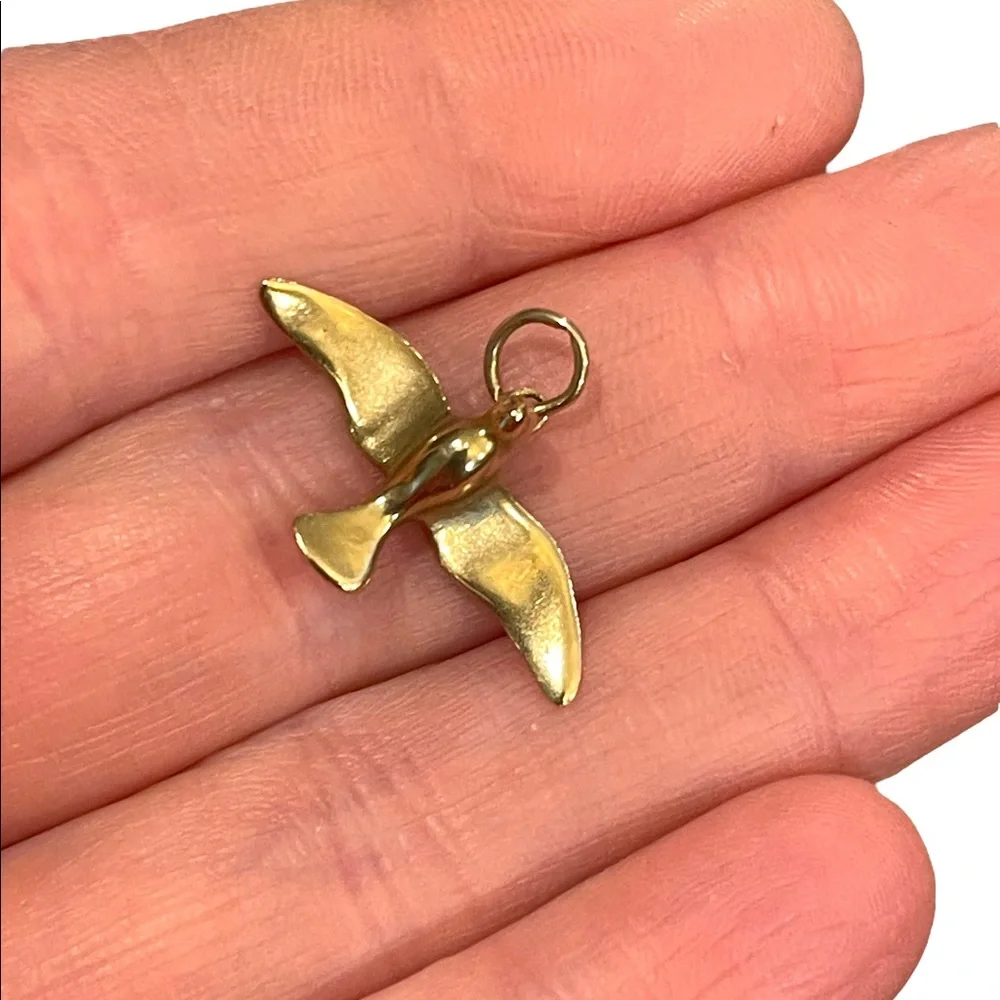 Vintage 10k gold Dove religious christian symbol necklace pendant - Picture 7 of 9